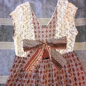 Doe & Rae Small Tie Detail Dress